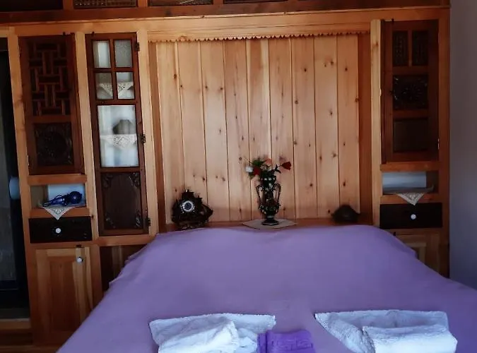 Rustik Konak Bed & Breakfast Sirince